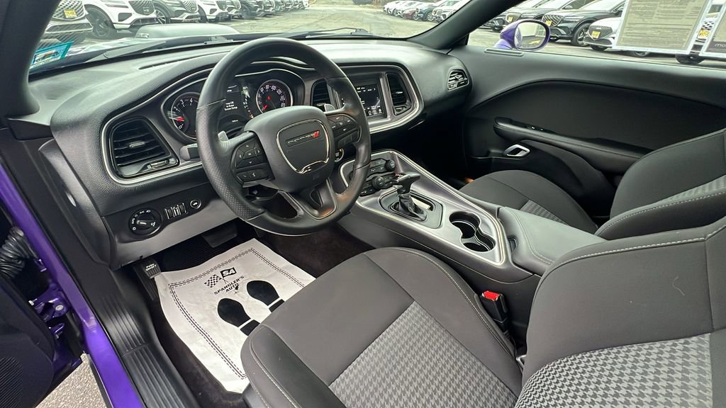 Used 2018 Dodge Challenger R/T image 25