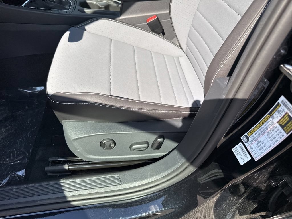 New 2026 Volkswagen Jetta SE FWD image 18