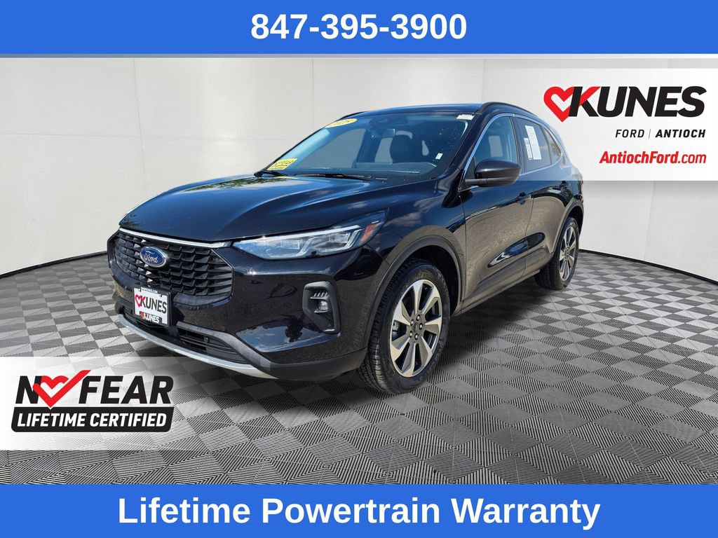 Certified 2025 Ford Escape Platinum AWD/4WD image 3