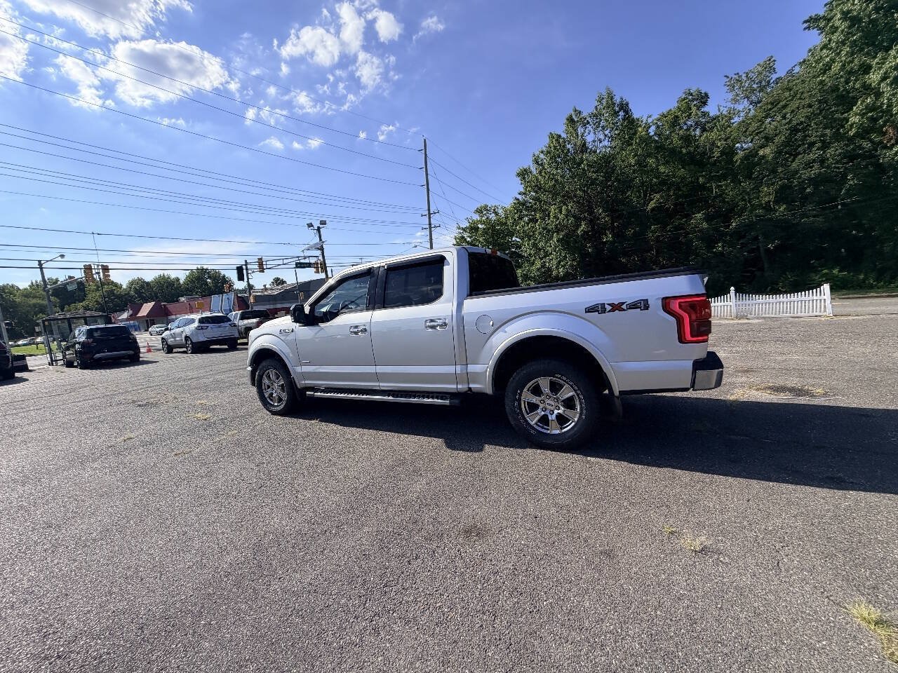 Used 2015 Ford F150 Lariat w/ Equipment Group 502A Luxury AWD/4WD image 27