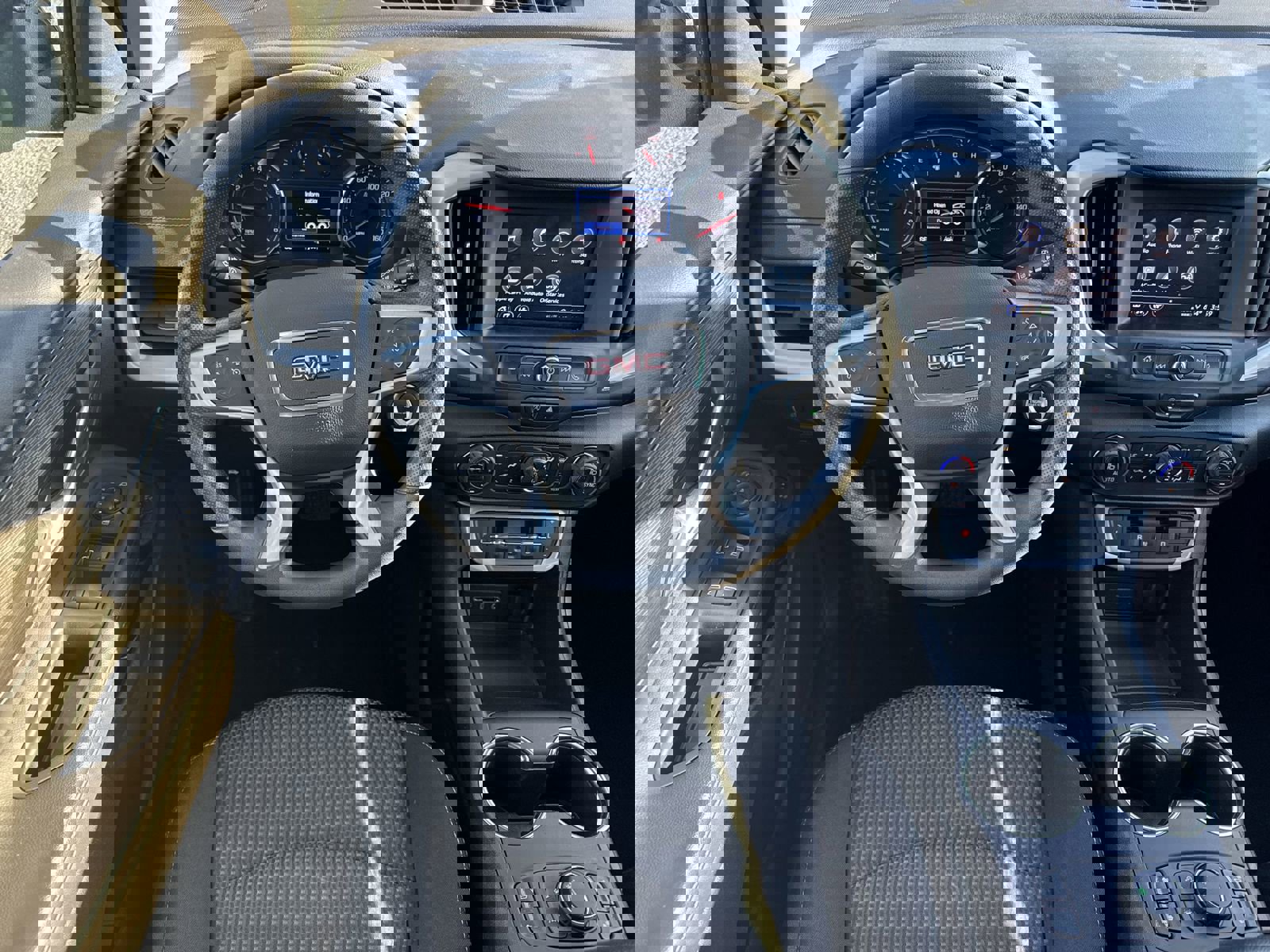 Used 2022 GMC Terrain SLE w/ Driver Convenience Package image 28