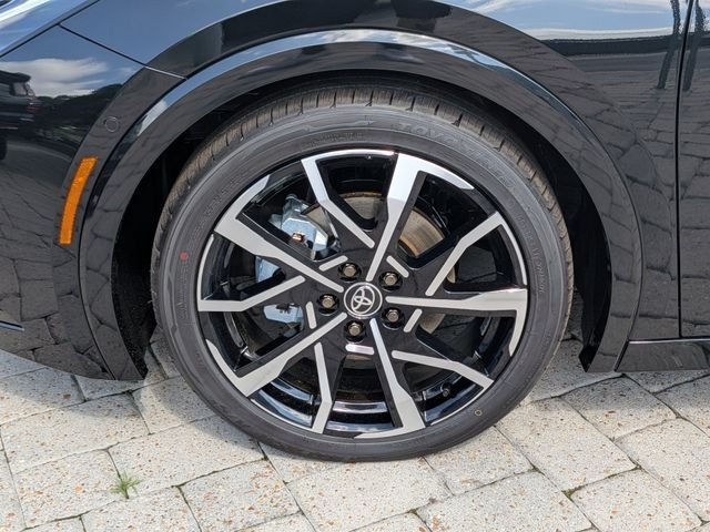 New 2026 Toyota Prius Plug-In Hybrid FWD image 11