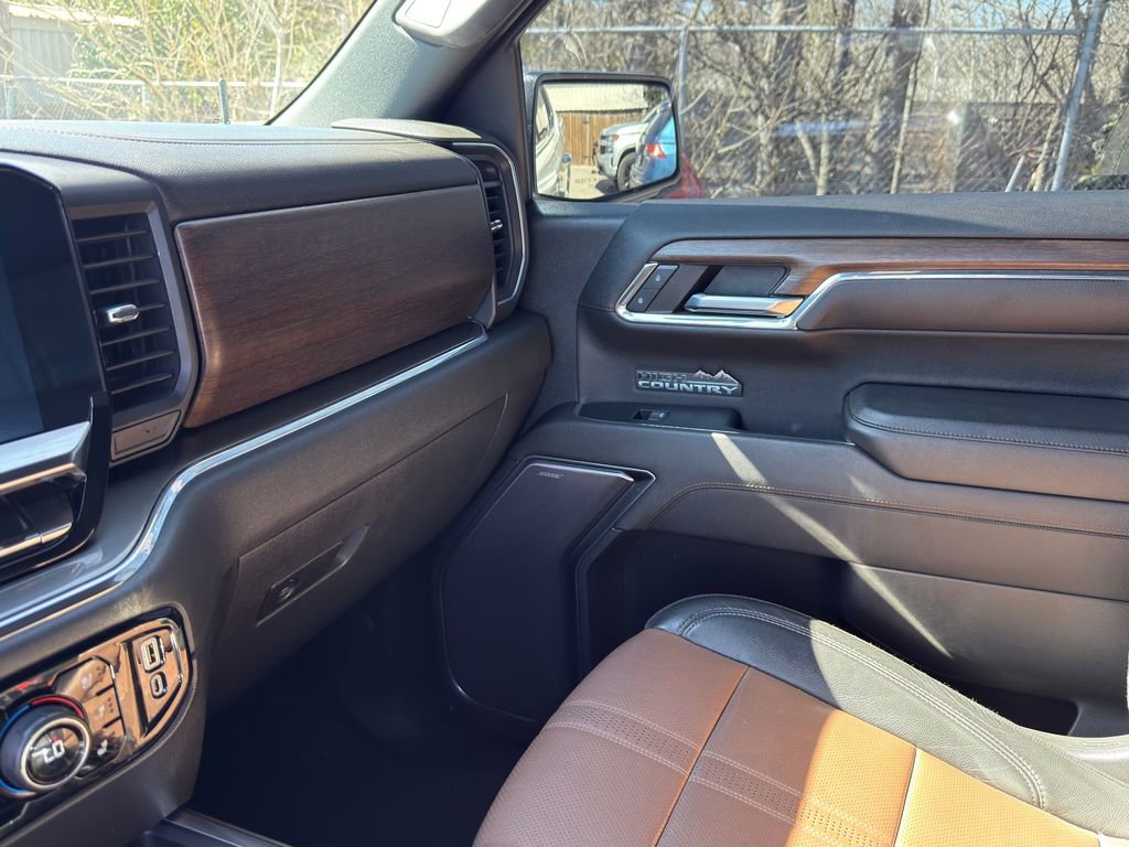 Used 2023 Chevrolet Silverado 1500 High Country w/ Technology Package image 22