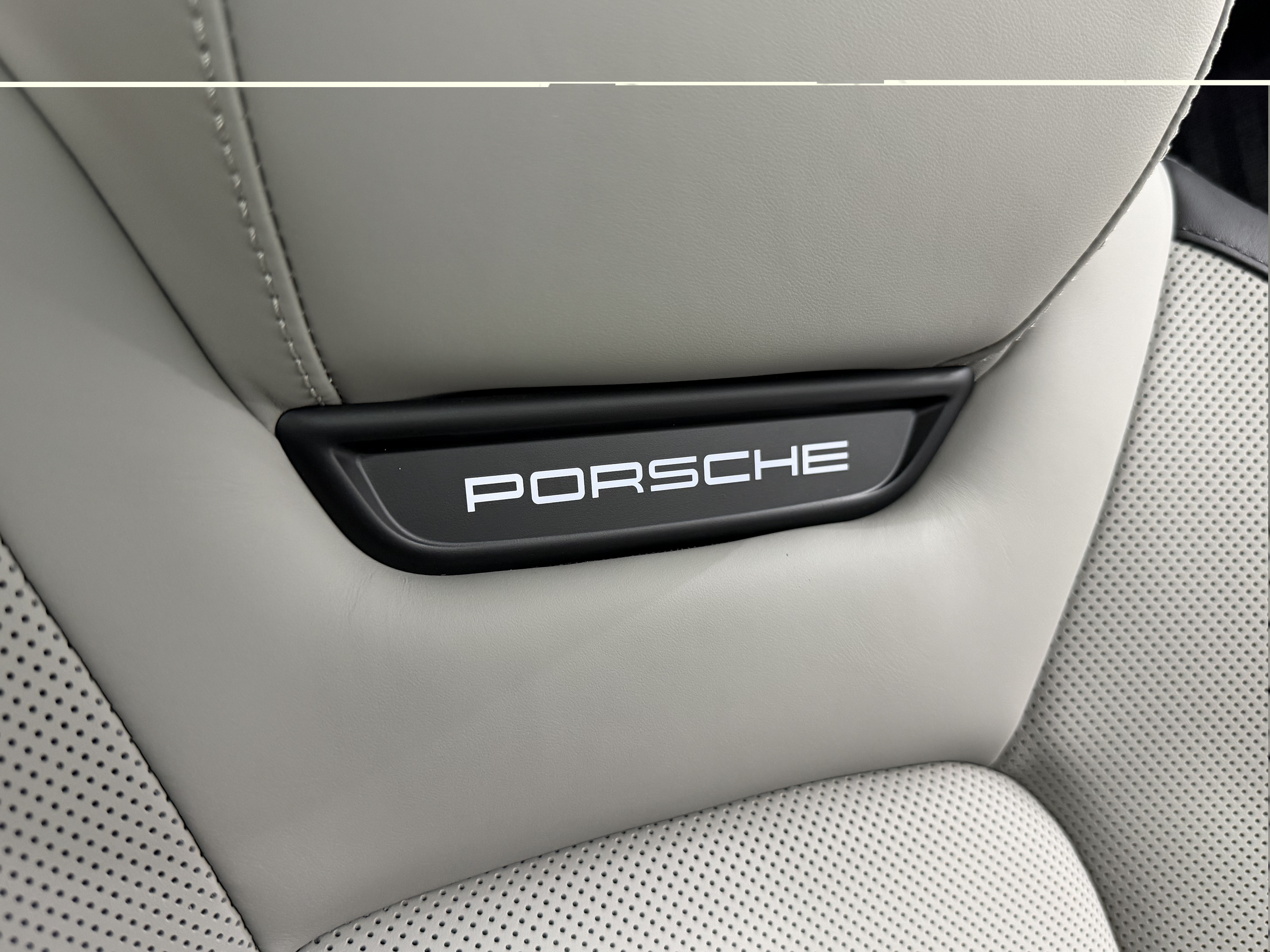 New 2026 Porsche Cayenne Electric AWD/4WD image 36