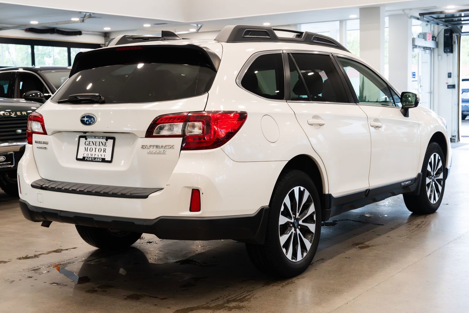 Used 2016 Subaru Outback 2.5i Limited image 4