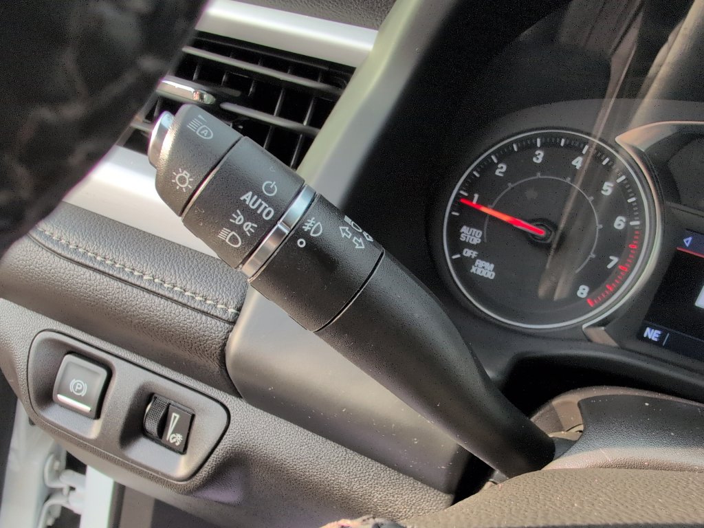 Used 2023 GMC Acadia SLT image 28