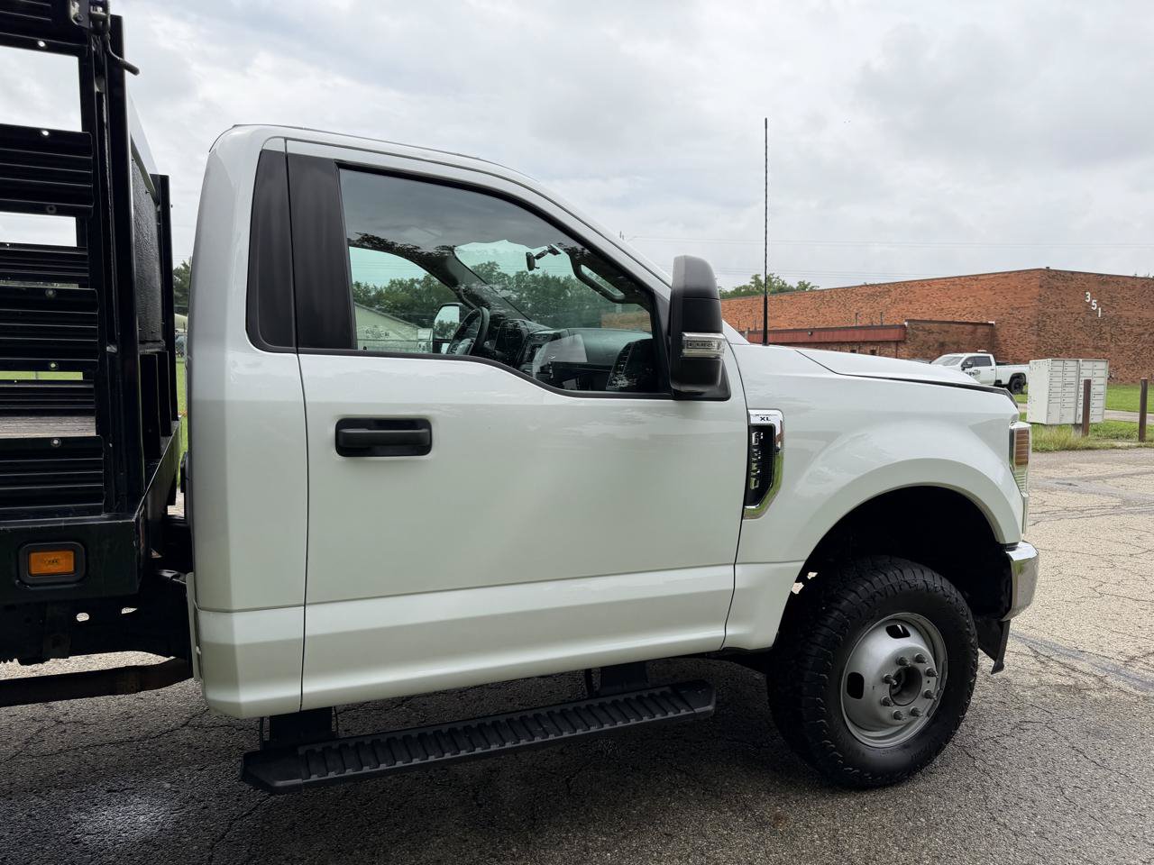 Used 2022 Ford F350 XL w/ Power Equipment Group AWD/4WD image 30