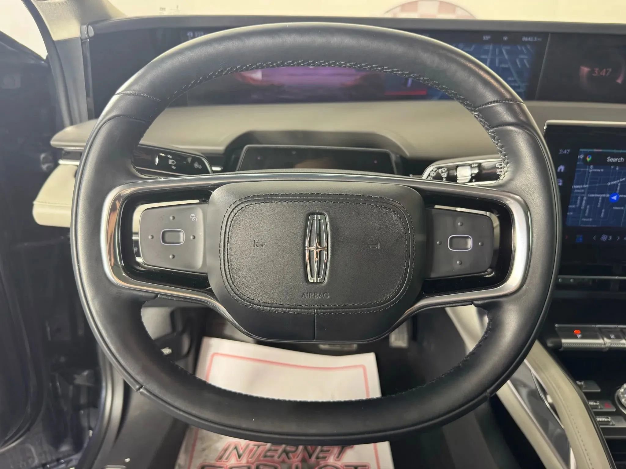 Used 2024 Lincoln Nautilus Reserve w/ Equipment Group 202A image 13