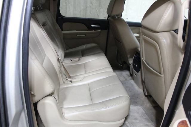 Used 2007 Chevrolet Suburban LT w/ LT Preferred Equipment Group image 17