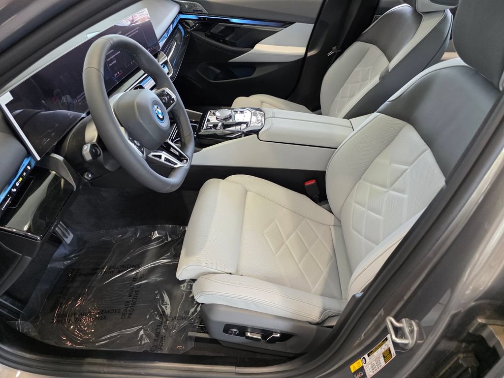 New 2027 BMW 550e xDrive w/ Executive Package AWD/4WD image 6