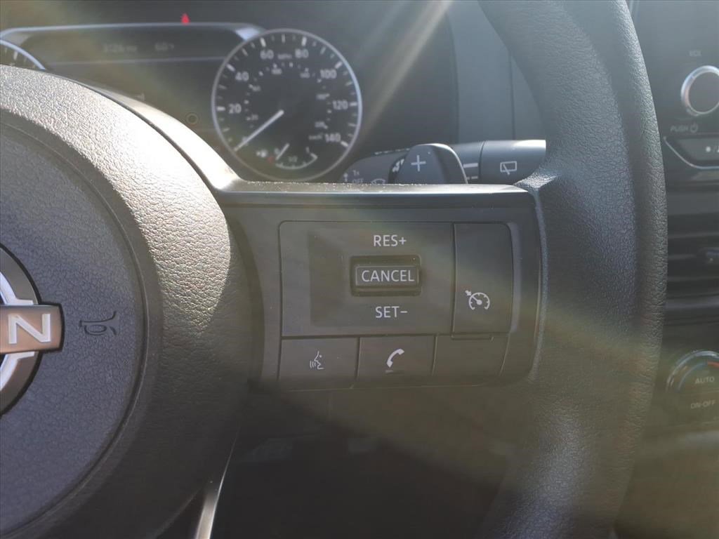 Used 2024 Nissan Pathfinder S image 14