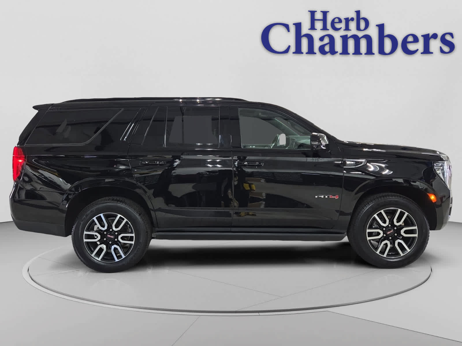 Used 2023 GMC Yukon AT4 w/ AT4 Premium Package AWD/4WD image 12