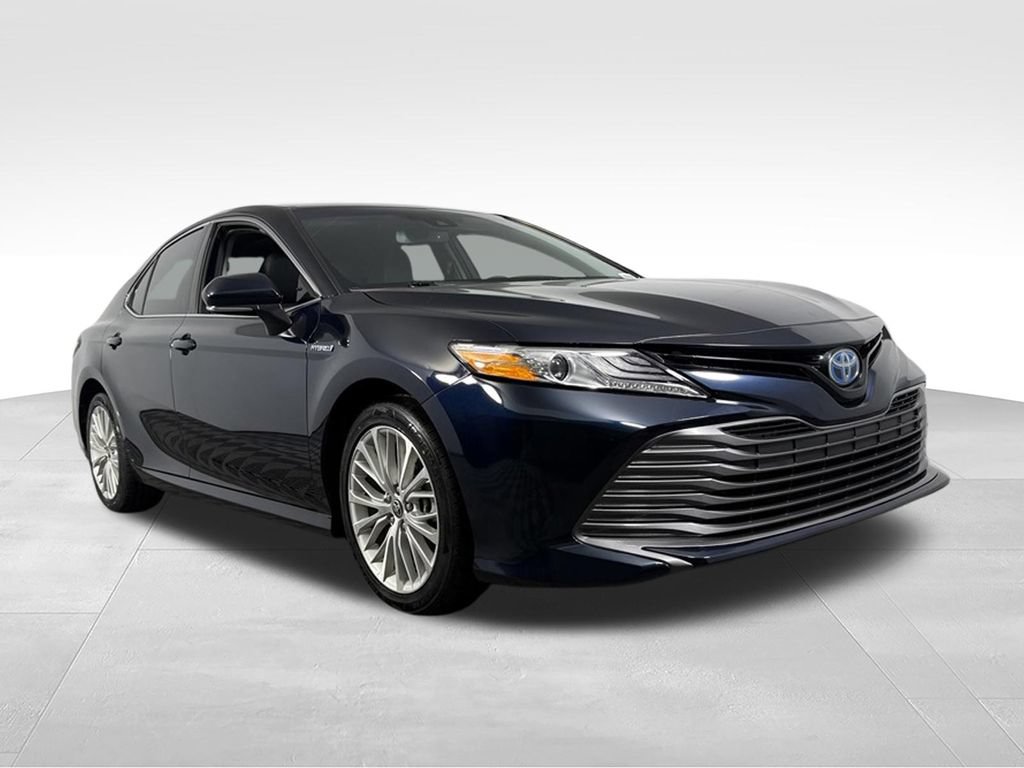 Used 2020 Toyota Camry XLE w/ Carpet Mat Package FWD image 5
