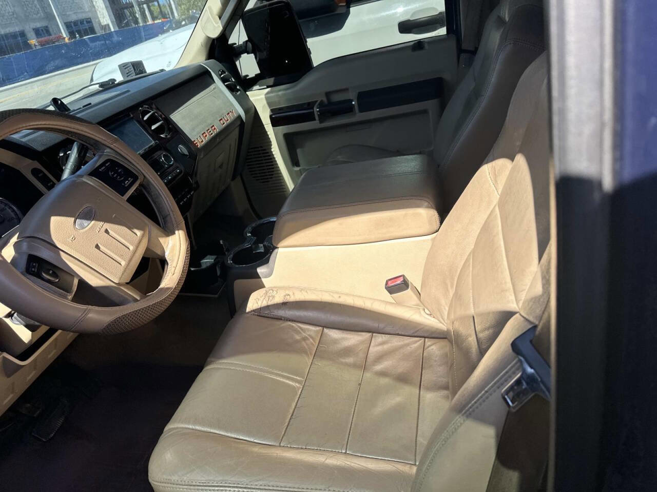 Used 2009 Ford F250 Lariat image 11