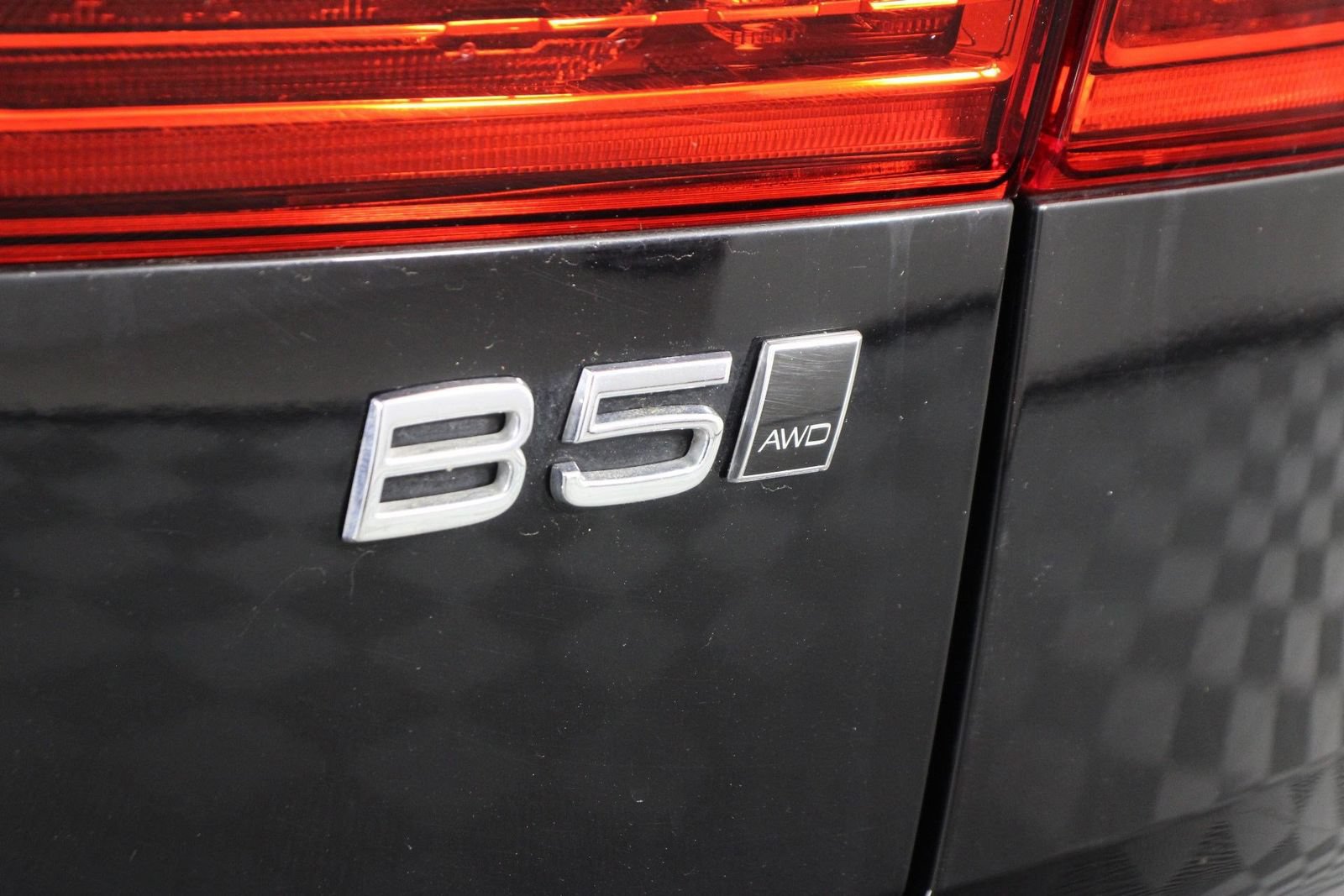 Certified 2025 Volvo XC60 B5 Plus AWD/4WD image 20