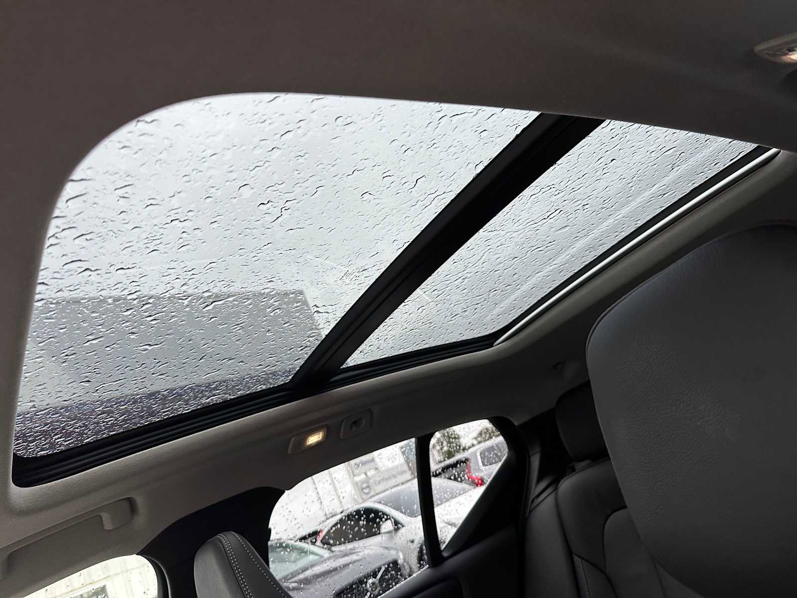 Used 2025 Volvo XC40 B5 Core w/ Protection Package Premier image 23