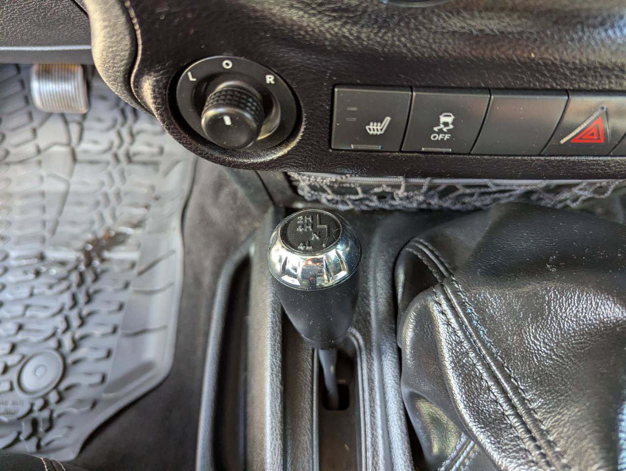 Used 2017 Jeep Wrangler Rubicon AWD/4WD image 27