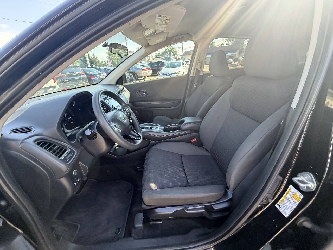 Used 2019 Honda HR-V LX image 35