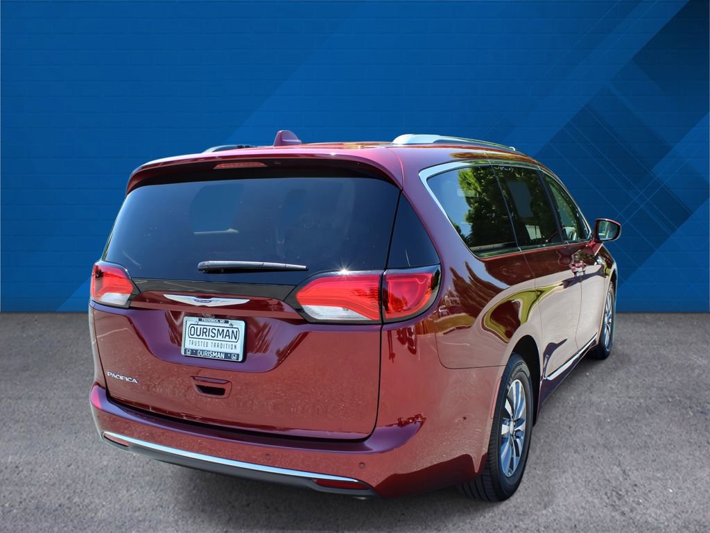 Used 2020 Chrysler Pacifica Touring-L Plus FWD image 9