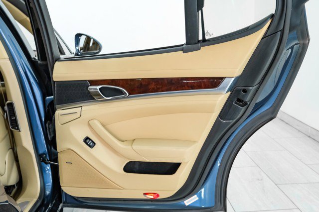 Used 2012 Porsche Panamera 4 image 46