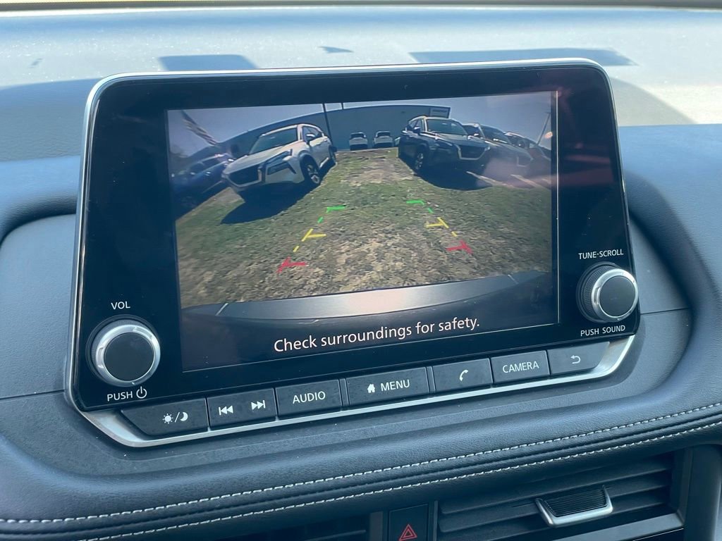 Certified 2024 Nissan Rogue SV AWD/4WD image 17