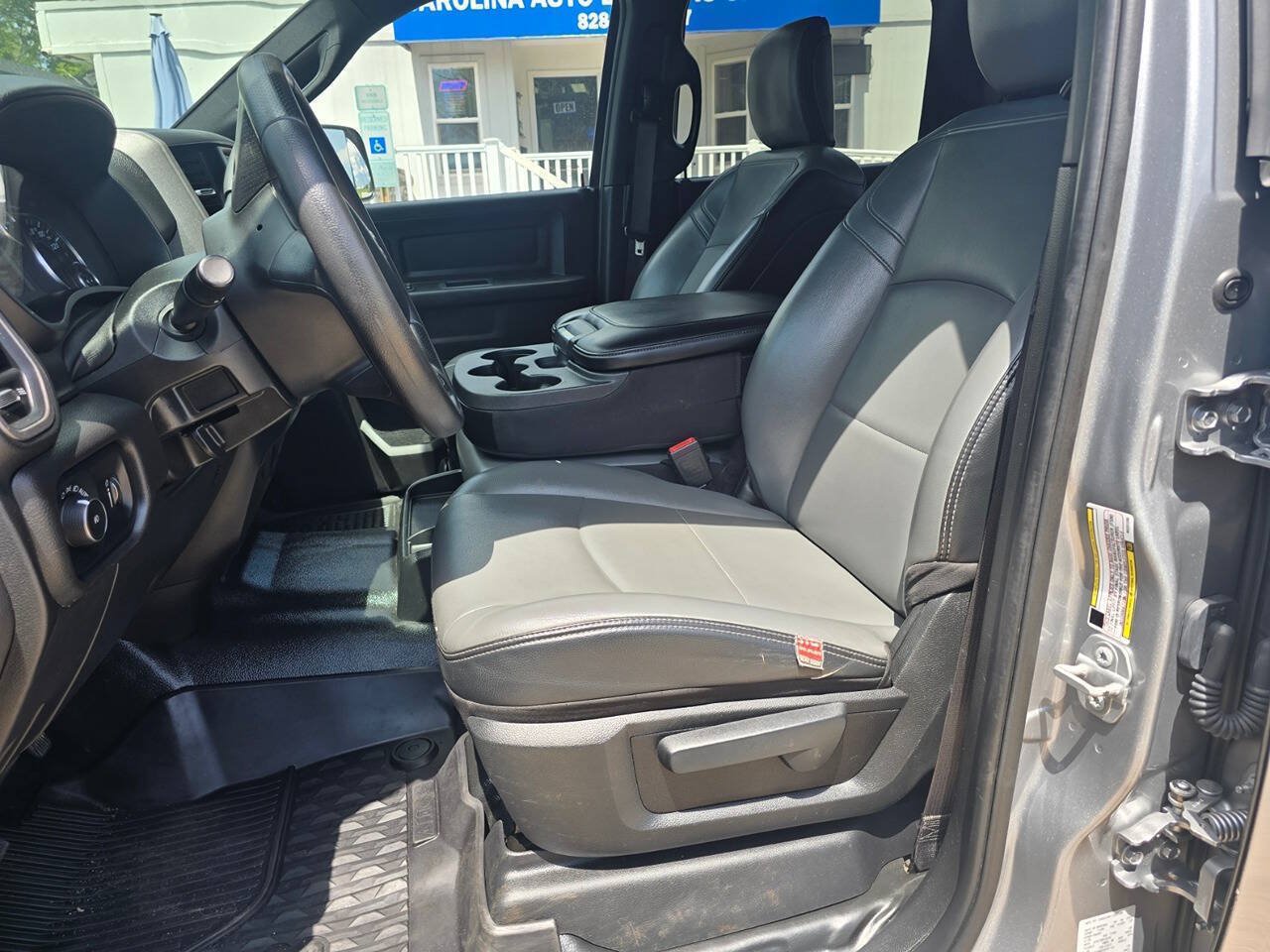 Used 2022 RAM 4500 Tradesman w/ Chrome Appearance Group AWD/4WD image 19