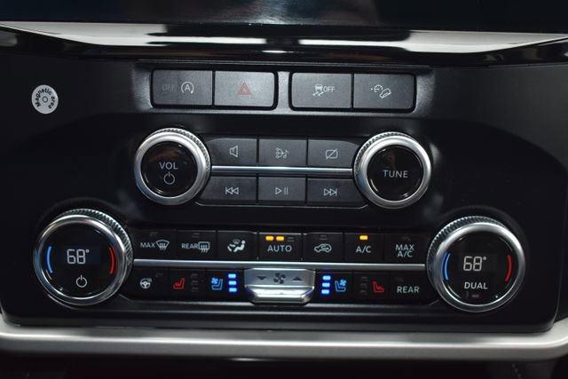 Used 2024 Ford Expedition XLT image 32