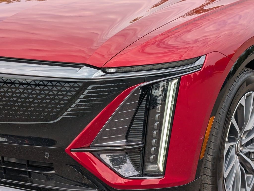 Certified 2024 Cadillac Lyriq Sport AWD/4WD image 8