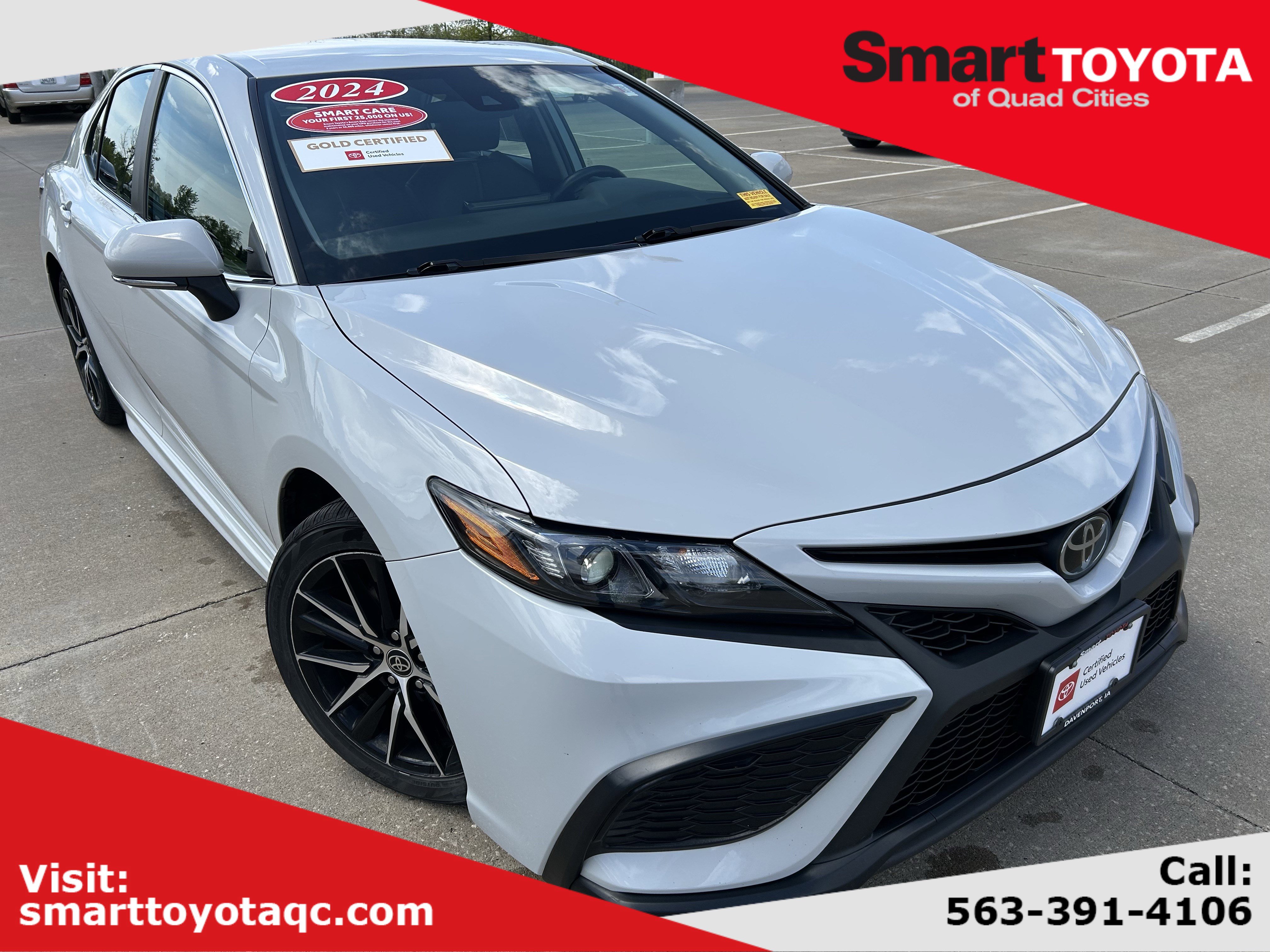Used 2024 Toyota Camry SE FWD image 1