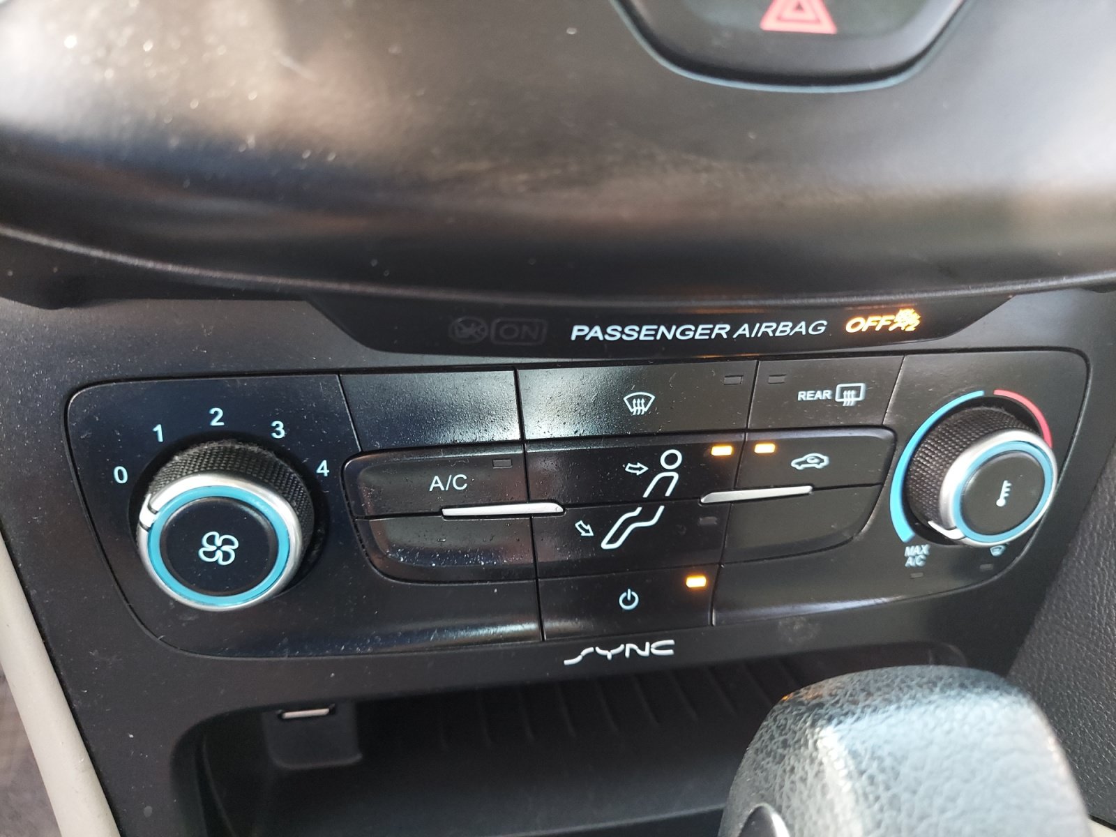 Used 2018 Ford Focus SE FWD image 17