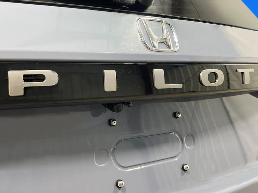 New 2026 Honda Pilot Touring image 7