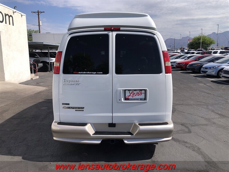 Used 2010 Chevrolet Express 1500 w/ Preferred Equipment Group RWD image 7