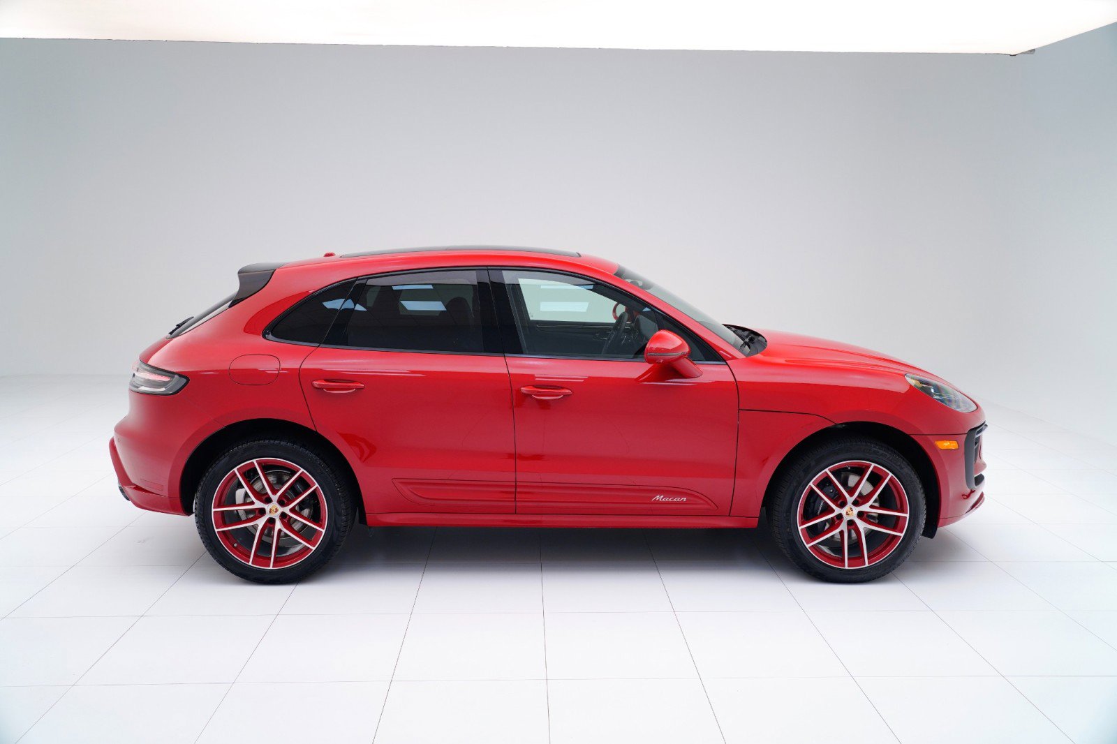 New 2026 Porsche Macan image 8