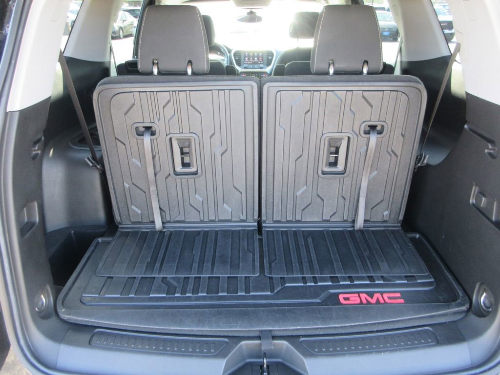 Used 2023 GMC Acadia SLE w/ Driver Convenience Package image 10