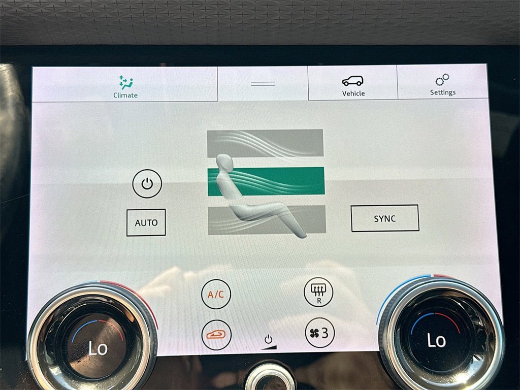 Used 2020 Land Rover Range Rover Velar R-Dynamic S image 17