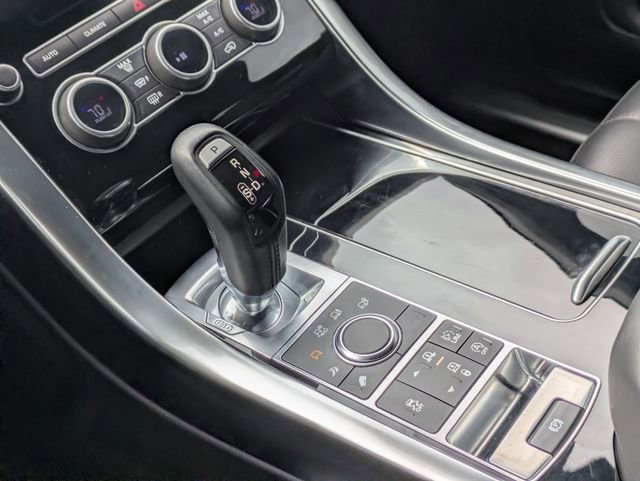 Used 2017 Land Rover Range Rover Sport HSE Dynamic image 9