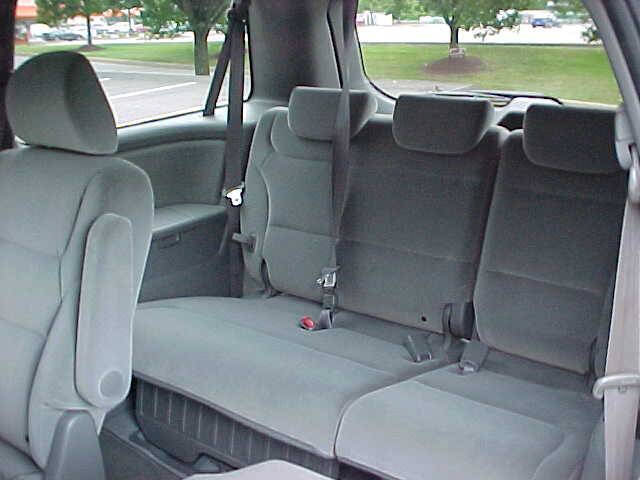 Used 2010 Honda Odyssey LX image 13