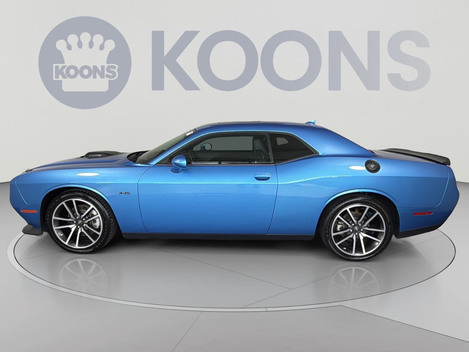 Used 2023 Dodge Challenger R/T w/ Plus Package RWD image 2