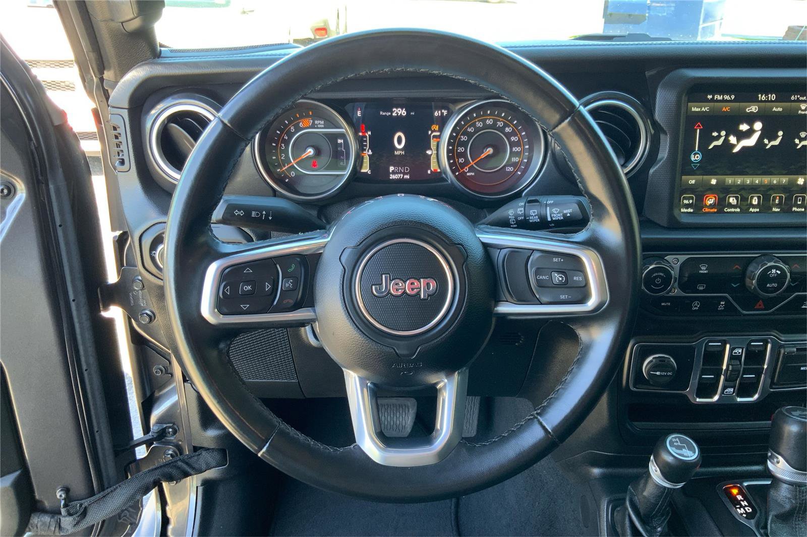 Used 2021 Jeep Wrangler Unlimited Sahara AWD/4WD image 16