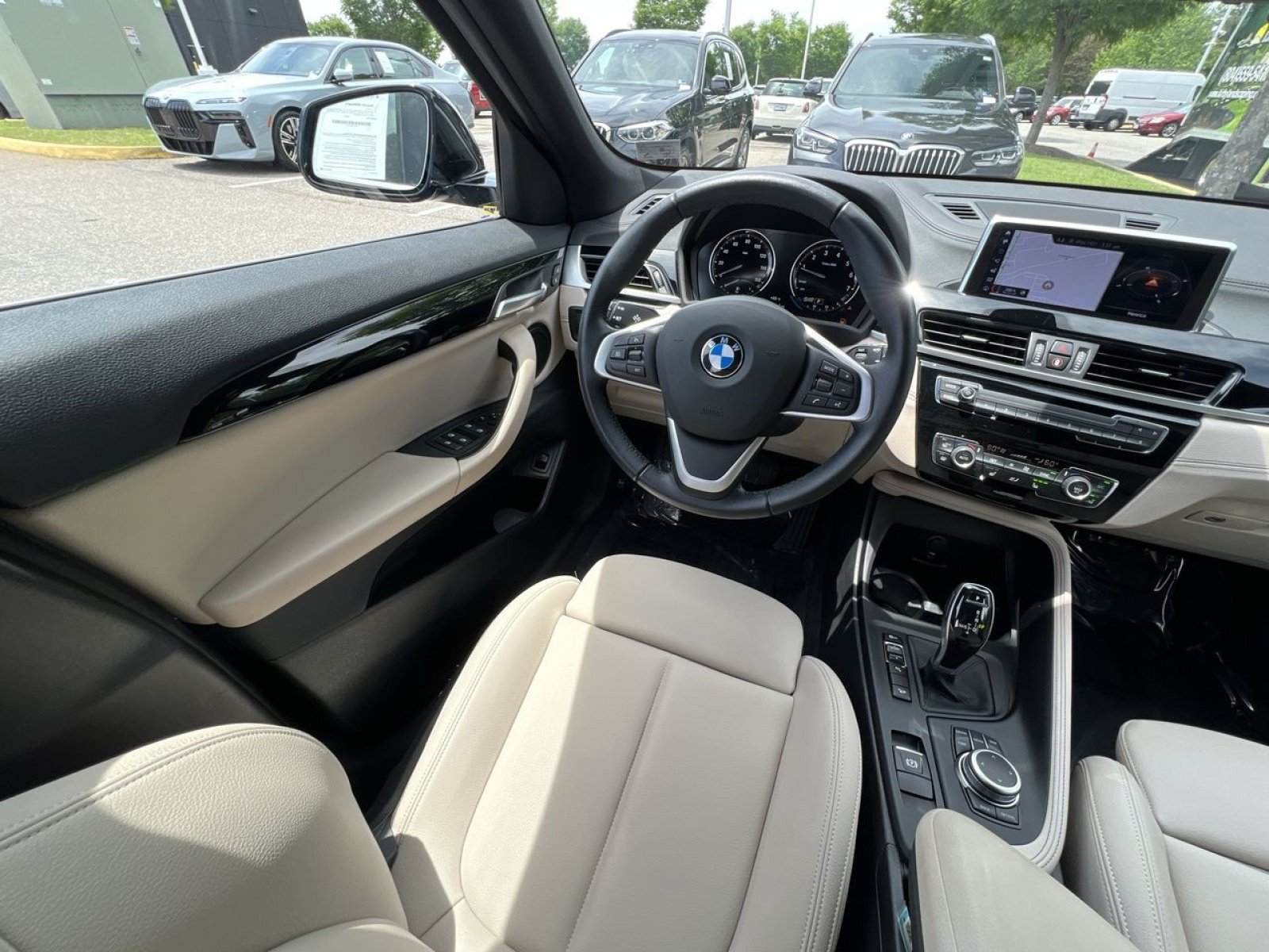 Used 2023 BMW X2 xDrive28i w/ Convenience Package AWD/4WD image 3