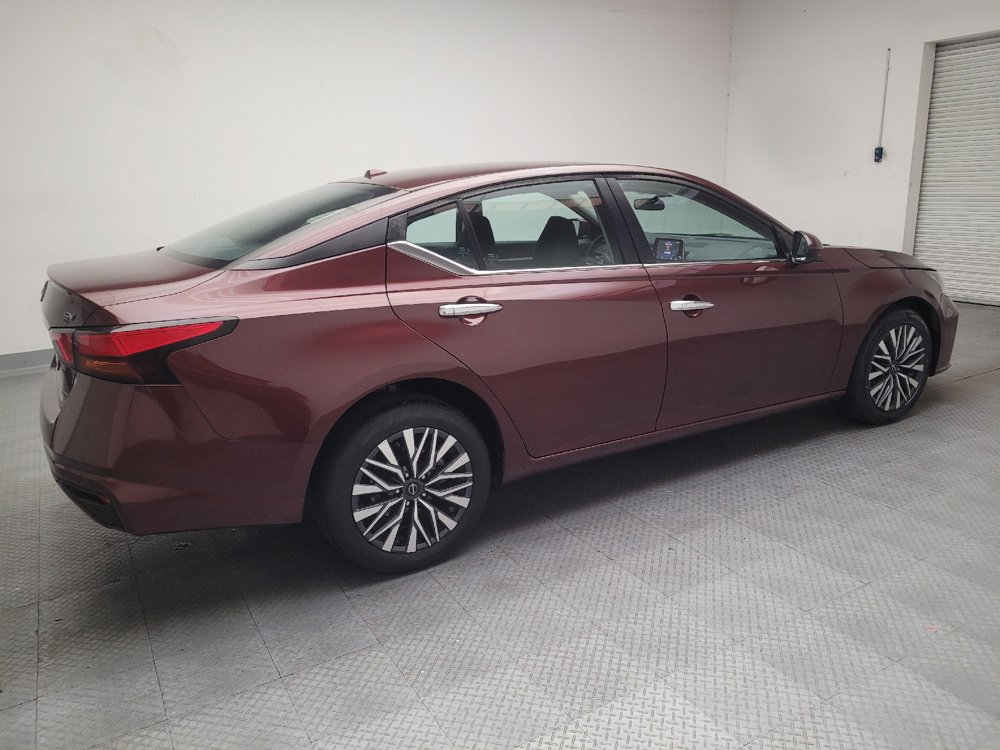 Used 2023 Nissan Altima 2.5 SV AWD/4WD image 10