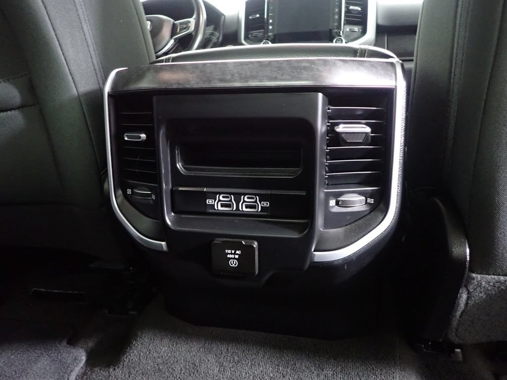 Used 2022 RAM 1500 Big Horn AWD/4WD image 32
