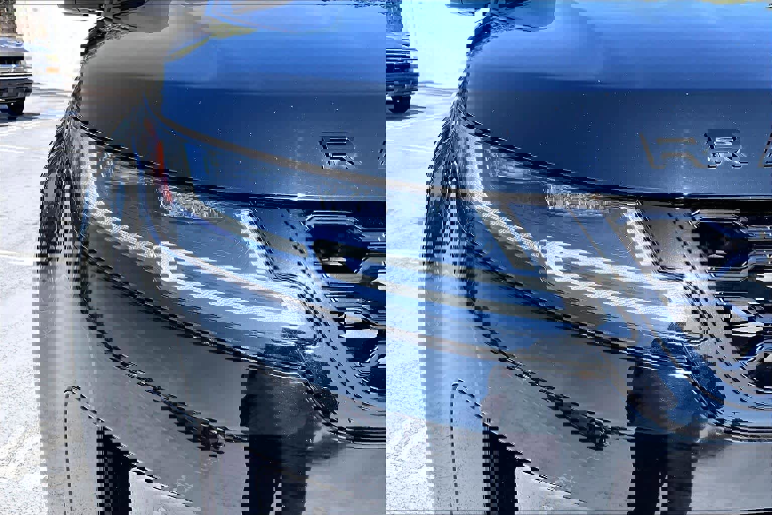 Used 2020 Land Rover Range Rover Evoque SE image 28