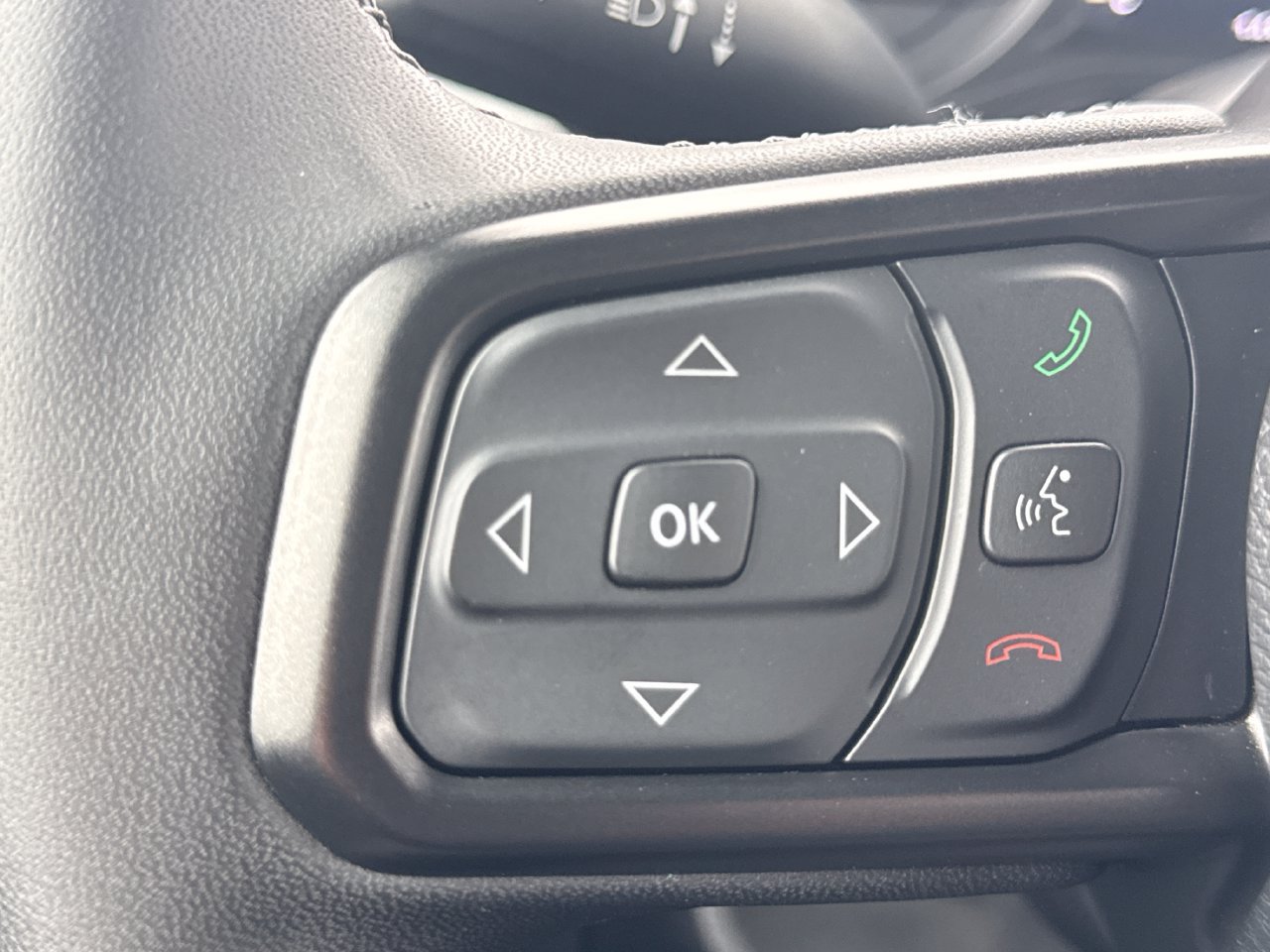 Used 2025 Jeep Gladiator Sport AWD/4WD image 27