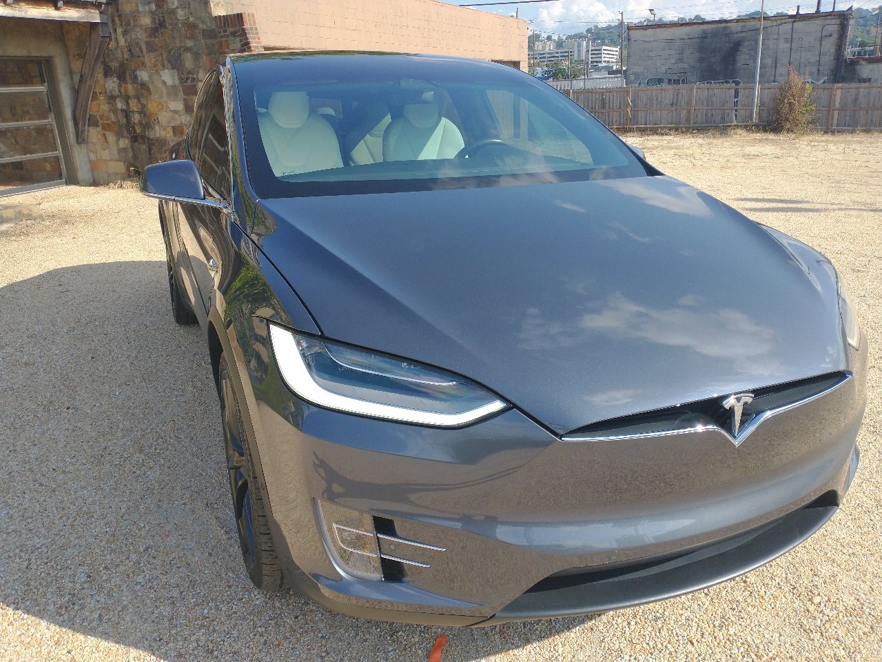 Used 2020 Tesla Model X Performance image 3