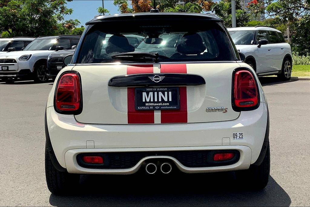 Used 2019 MINI Cooper S w/ Signature Upholstery Package image 4