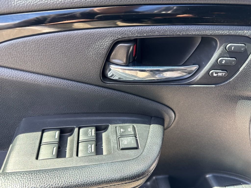Used 2018 Honda Pilot Touring image 21