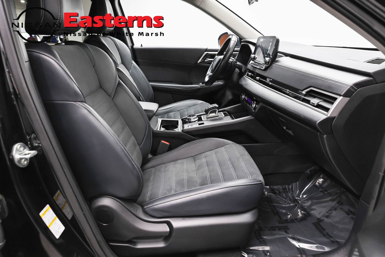 Used 2024 Mitsubishi Outlander AWD image 23
