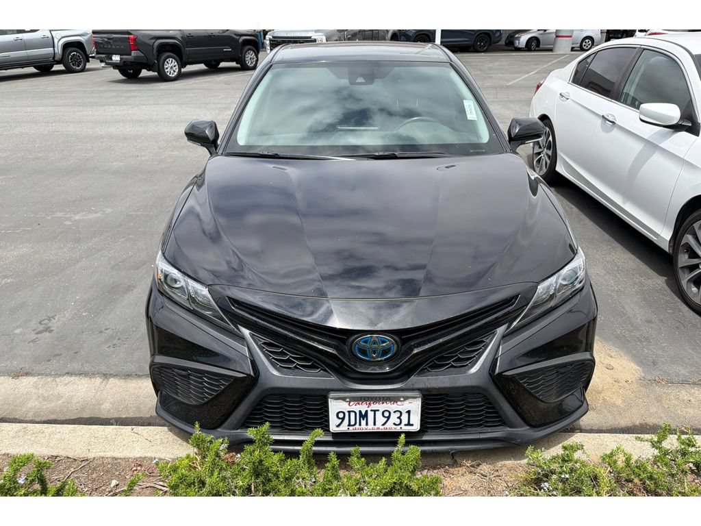 Used 2023 Toyota Camry SE w/ Convenience Package FWD image 3