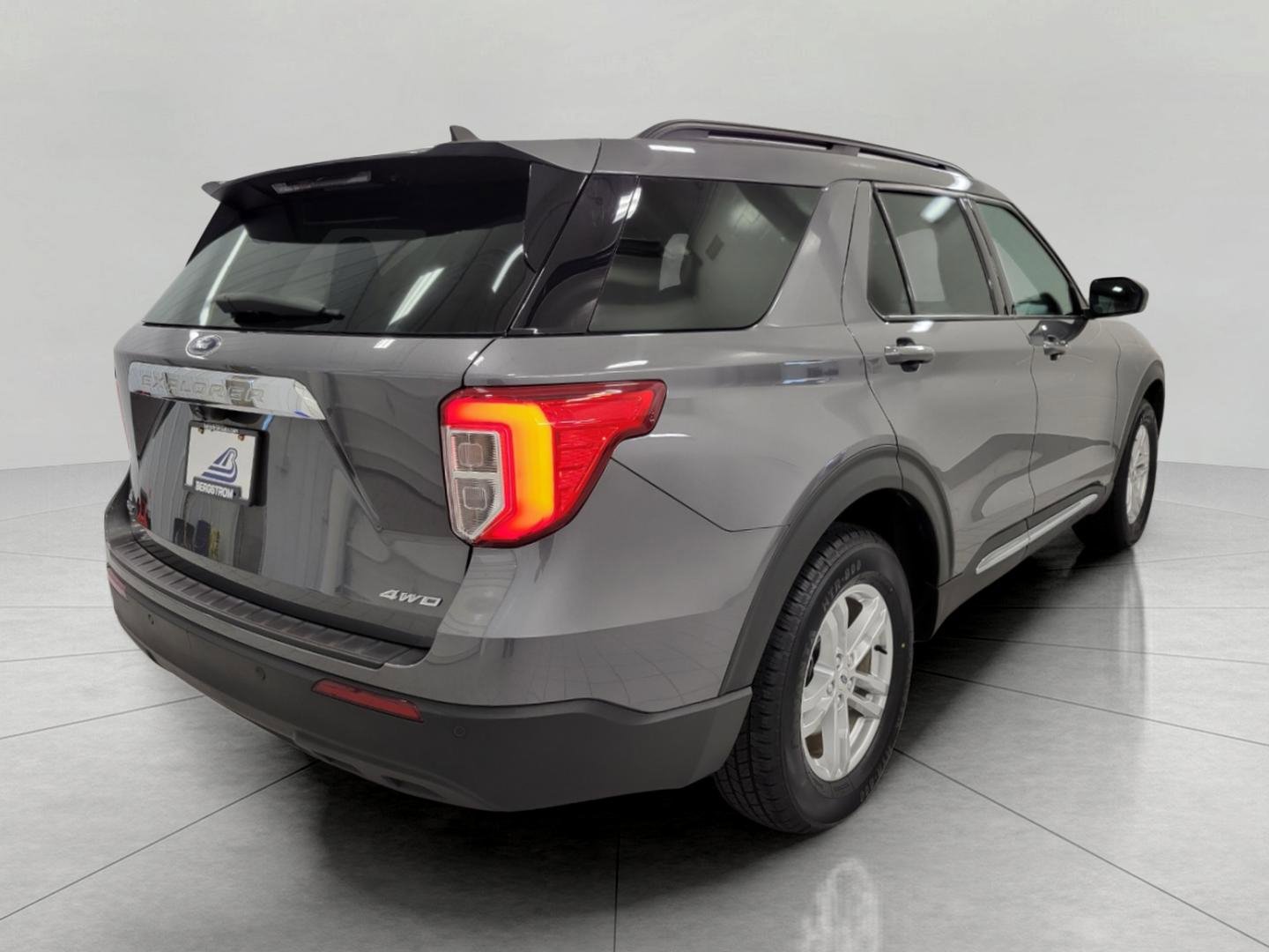 Used 2022 Ford Explorer XLT image 19